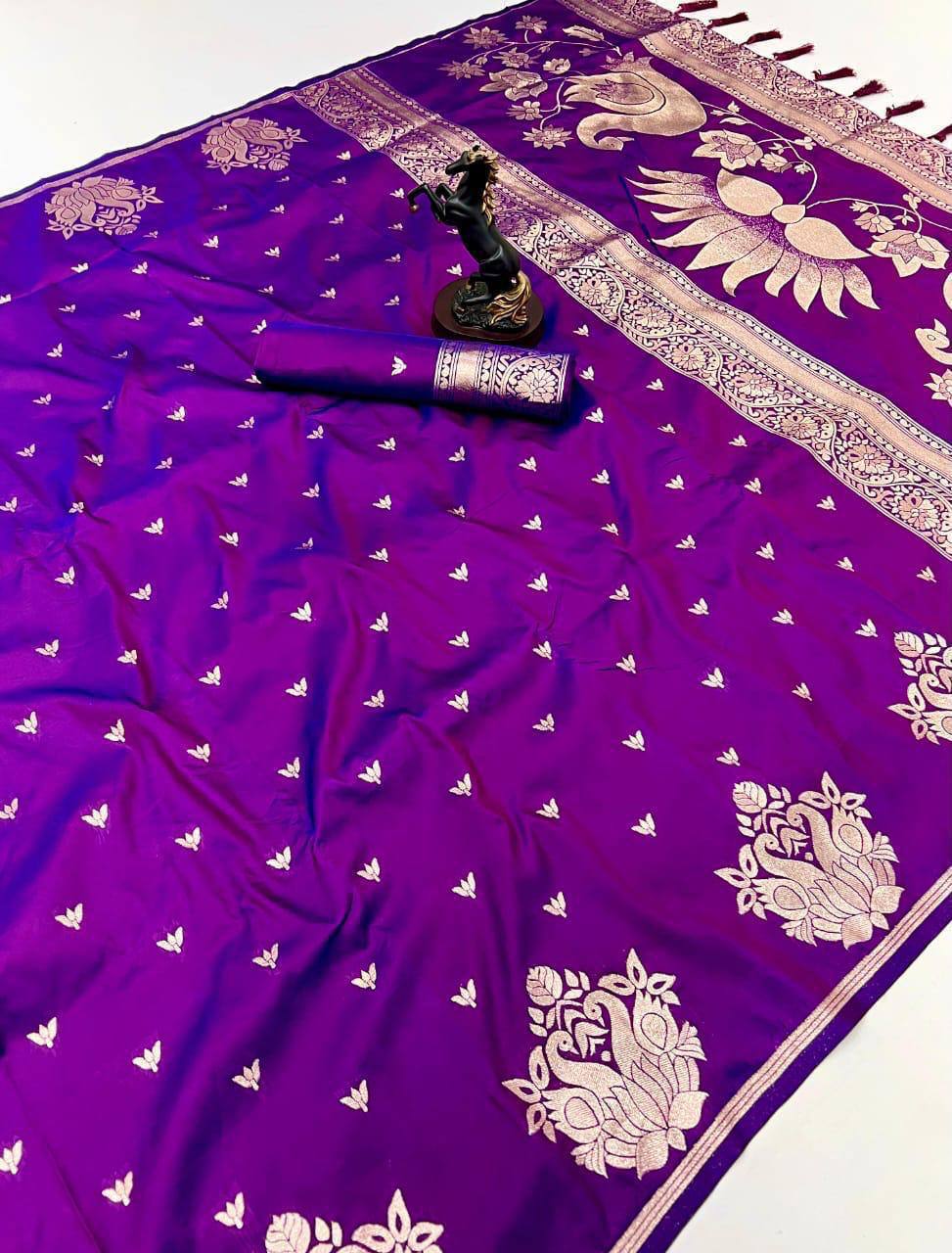 Banarasi Silk Saree with All-Over Jacquard Weave, Rich Pallu & Heavy Tassel Detailing