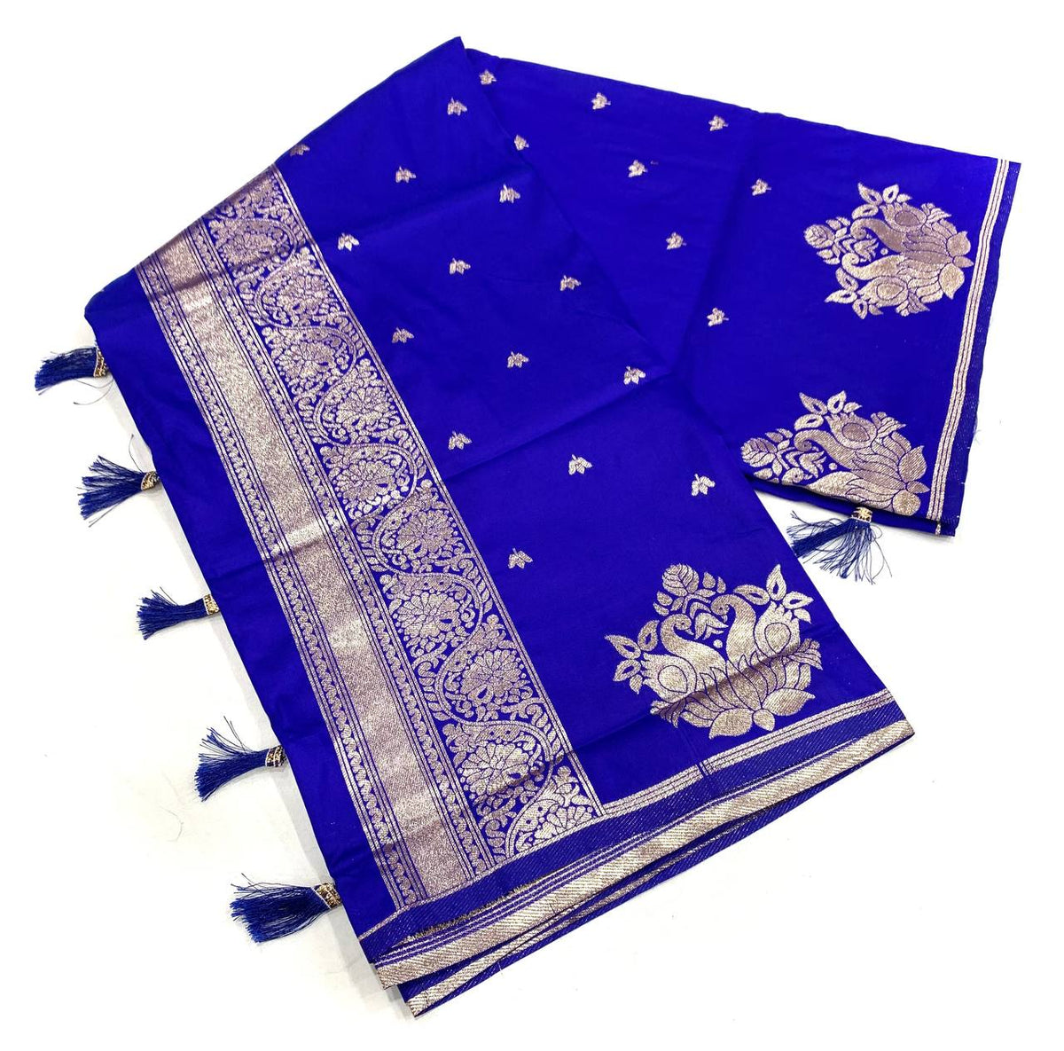 Banarasi Silk Saree with All-Over Jacquard Weave, Rich Pallu & Heavy Tassel Detailing