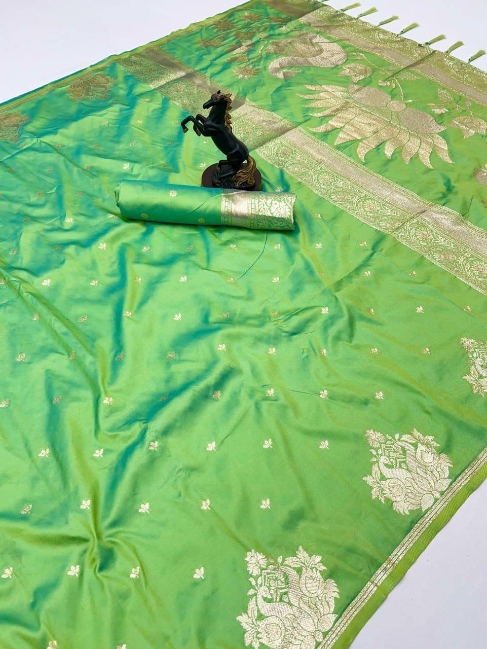 Banarasi Silk Saree with All-Over Jacquard Weave, Rich Pallu & Heavy Tassel Detailing
