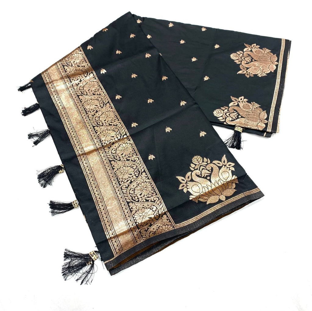 Banarasi Silk Saree with All-Over Jacquard Weave, Rich Pallu & Heavy Tassel Detailing