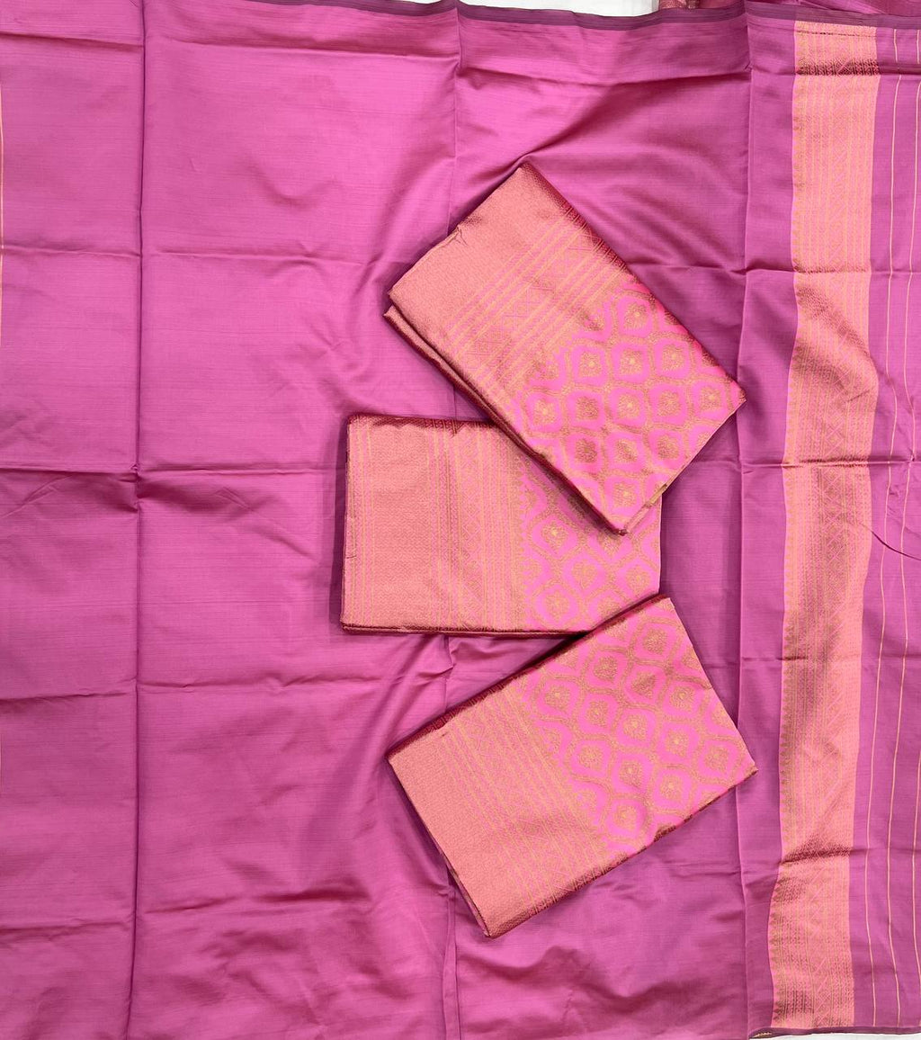 Graceful Soft Lichi Silk Saree with Rich Pallu & Jacquard Work