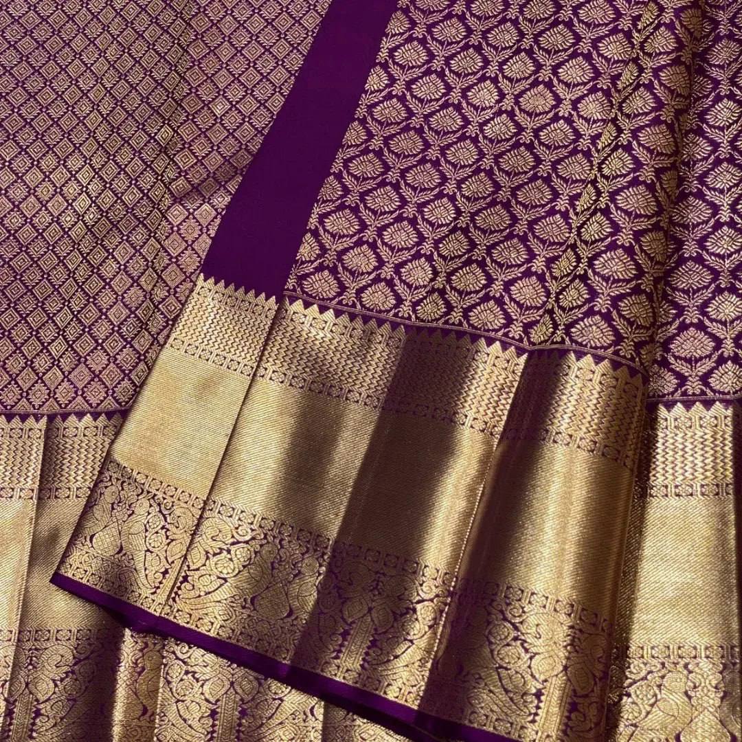 Elegant Soft Lichi Silk Jacquard Saree with Rich Pallu
